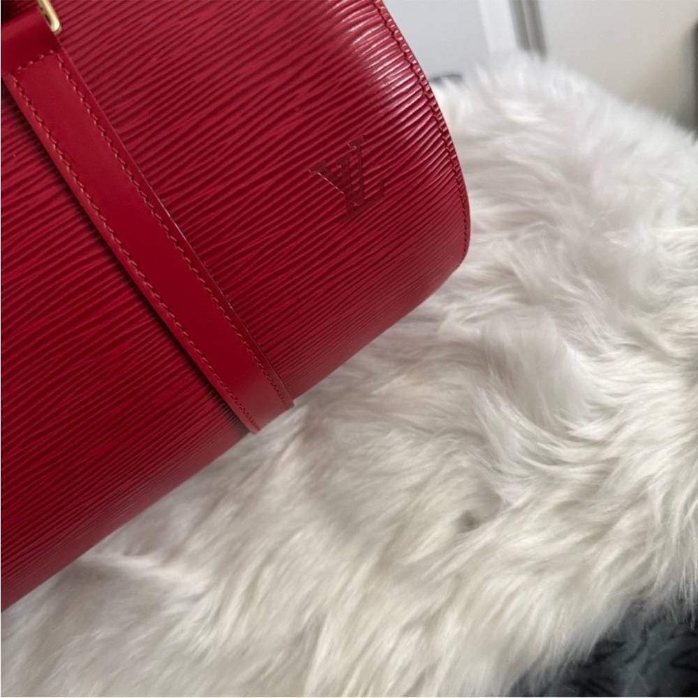 Louis Vuitton Red EPI Papilon with baby
Women's Bag Set - Picture 8 of 12
